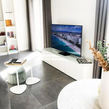 Apartament Dans Au Calme Cannes
